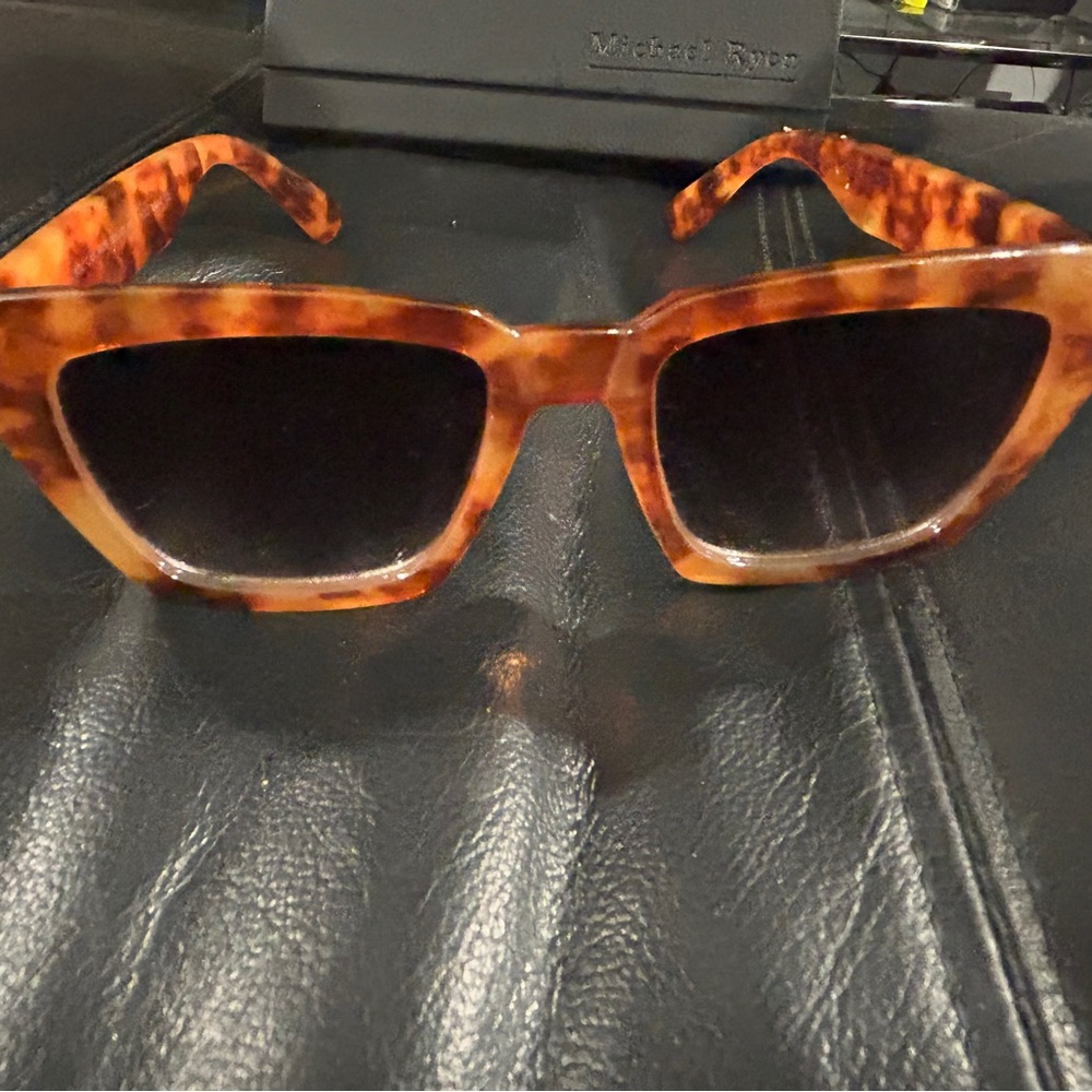 Tortoise Shell Square Sunglasses - image 7